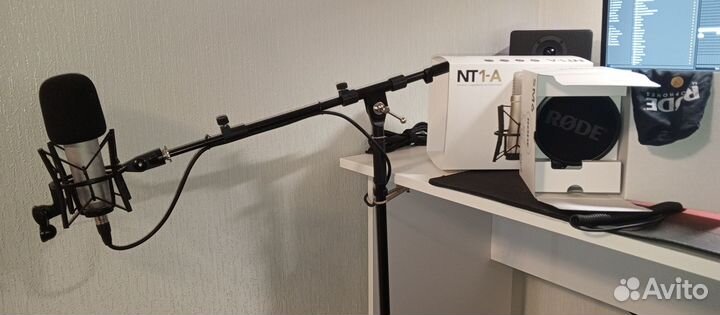 Студийный микрофон Rode NT1-A