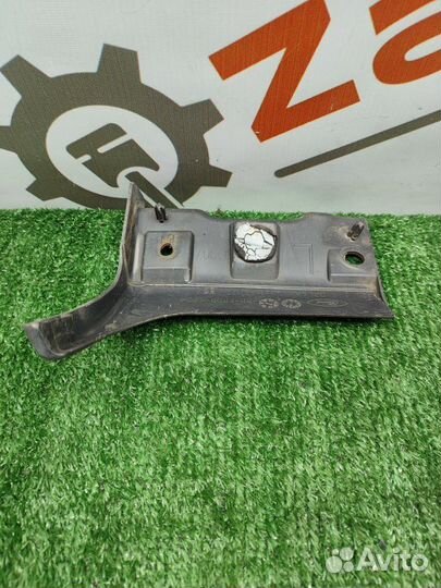 Накладка на порог наружная передняя левая Ford