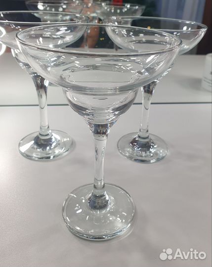 Продам набор бокалов для мартини