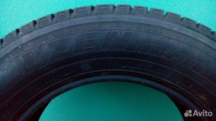 Kumho I'Zen KW31 215/65 R16