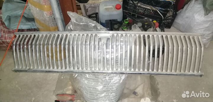 Решетка радиатора, есть немного рыжиков