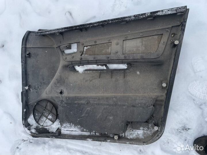Byd f3 обшивка двери передняя левая