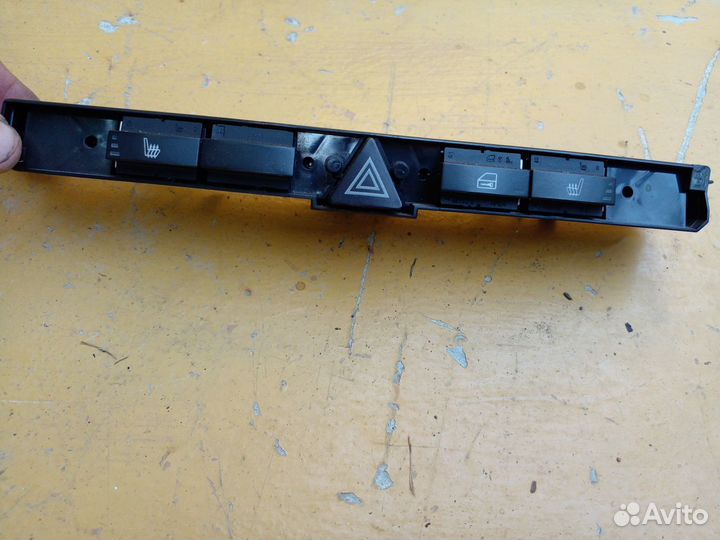 Блок кнопок с аварийкой opel astra h