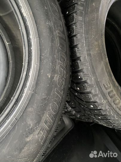 Bridgestone Blizzak Spike-01 235/65 R17 108T