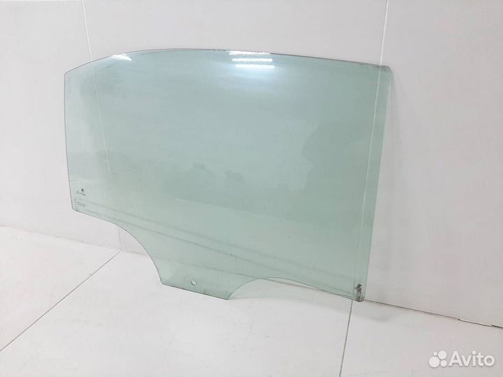 Стекло двери задней правой Skoda Rapid 2012-2020
