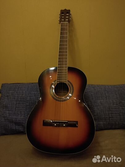 Классическая гитара martinez
