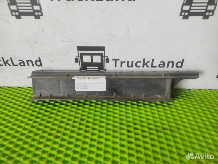 Кронштейн бачка омывателя левый Man Tgx