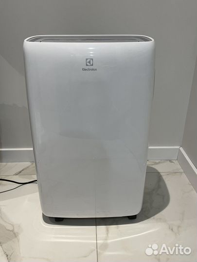 Кондиционер мобильный electrolux Loft eacm-8 CL/N3