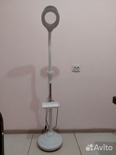 Лампа лупа для косметолога