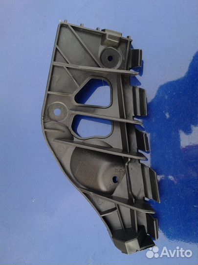 Sandero 2009-2014 правое крепление заднего бампера