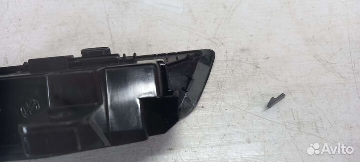 Дополнительный стоп сигнал Volkswagen Jetta 6