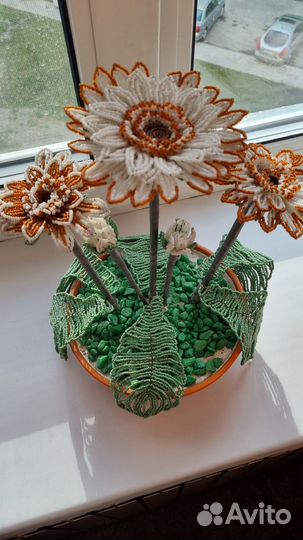 Цветы из бисера