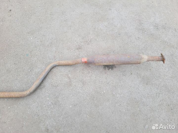 Глушитель от Avensis 1 2.0