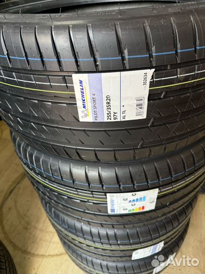 Michelin Pilot Sport 4 255/35 R20
