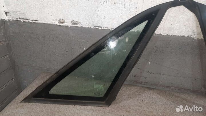 Стекло кузова неподвижное Audi 100 C4