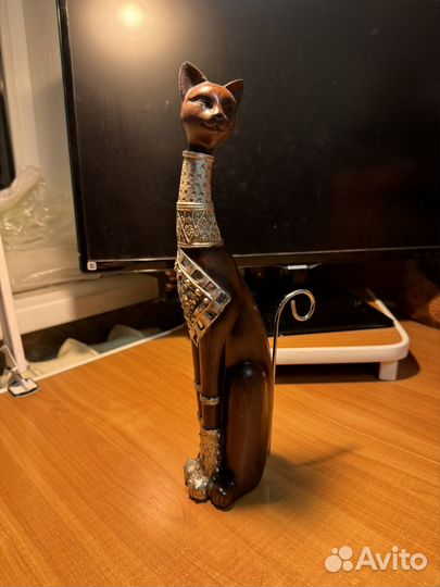 Египетская кошка сфинкс