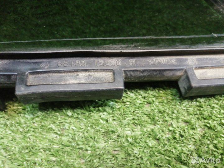 Стекло двери (форточка) заднее правое Toyota Auris