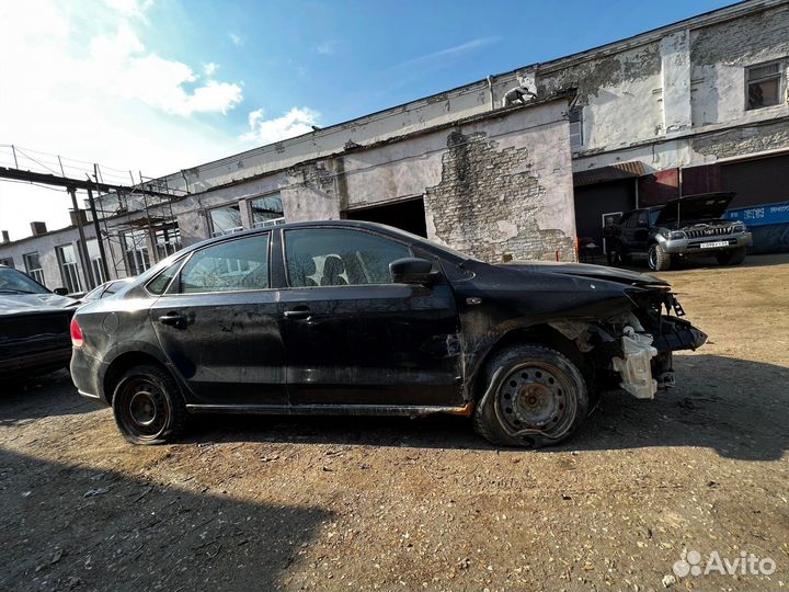 Запчасти на volkswagen polo седан 5