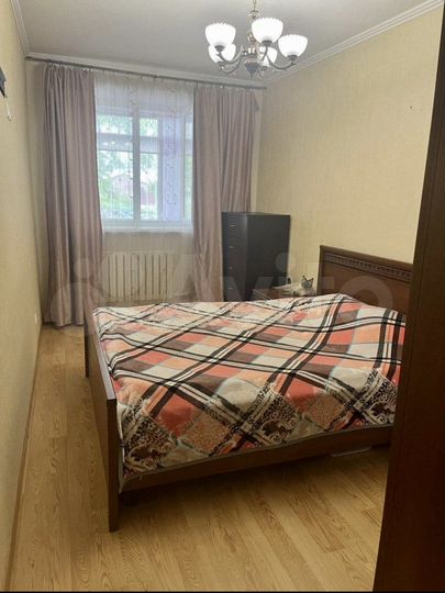 2-к. квартира, 64 м², 1/3 эт.