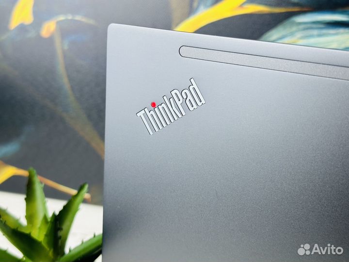 Lenovo ThinkPad T14 Gen 2i Ryzen 7 PRO Metallica