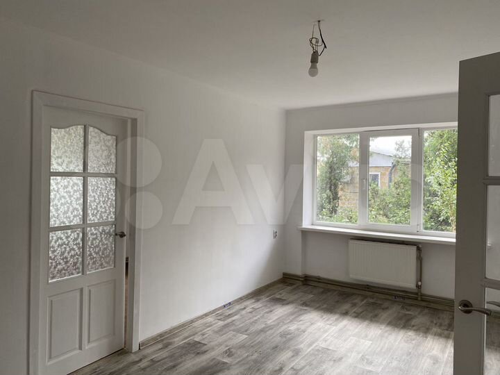 2-к. квартира, 44 м², 1/3 эт.