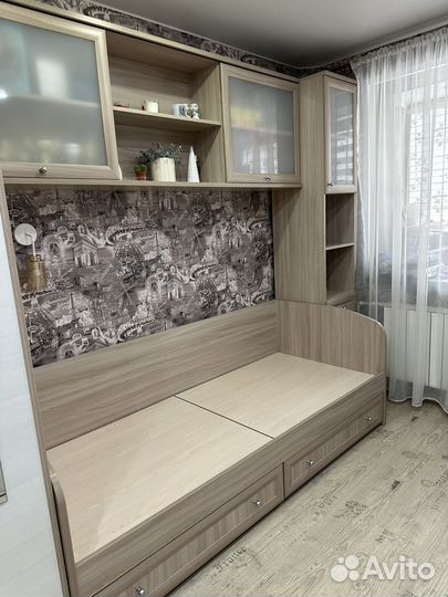 Комплект мебели для подростка