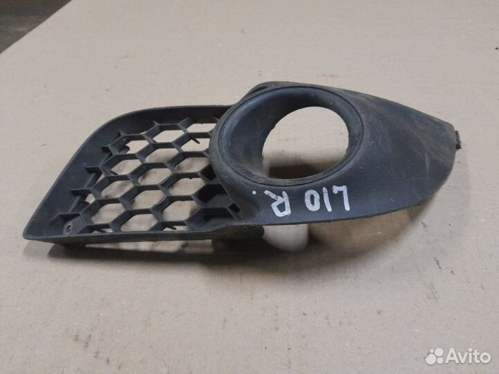 Накладка противотуманной фары Mitsubishi Lancer 10