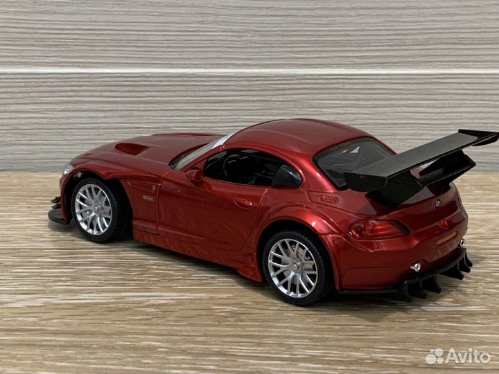 Радиоуправляемая модель BMW Z4 GT3 новая