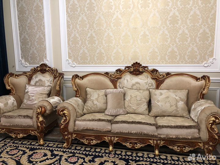 Холл.Азнаги