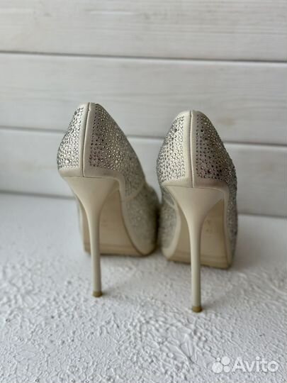 Туфли свадебные со стразами 35.5-36