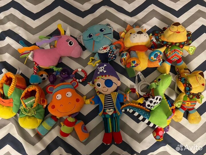 Развивающие игрушки для малышей