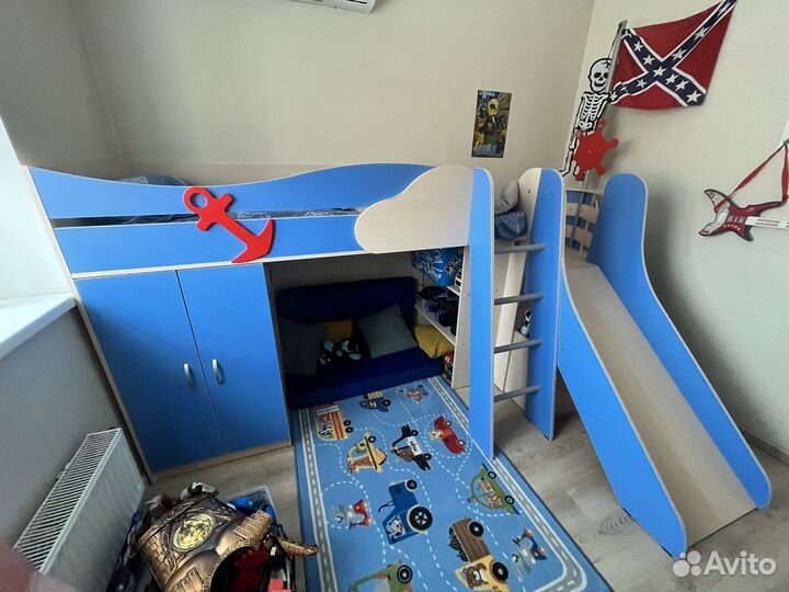 Детская кровать с горкой