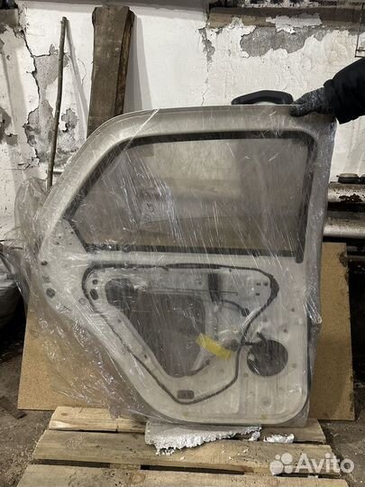 Продам двери комплект Toyota Cresta jzx100