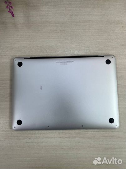 Macbook Pro 13 m1 8/256 A2338 silver