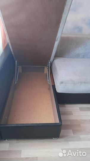 Диван угловой б/у