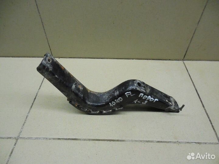 Кронштейн (сопут. товар) Hi Lux 2015