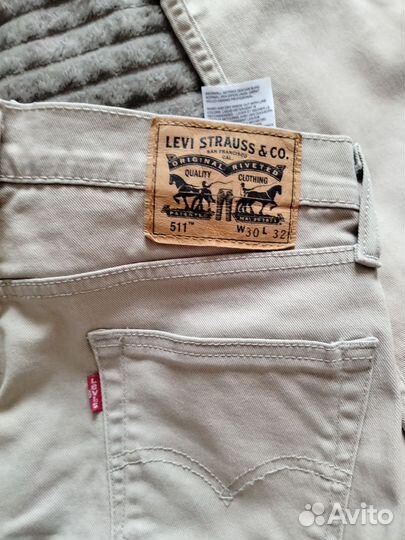 Джинсы levis