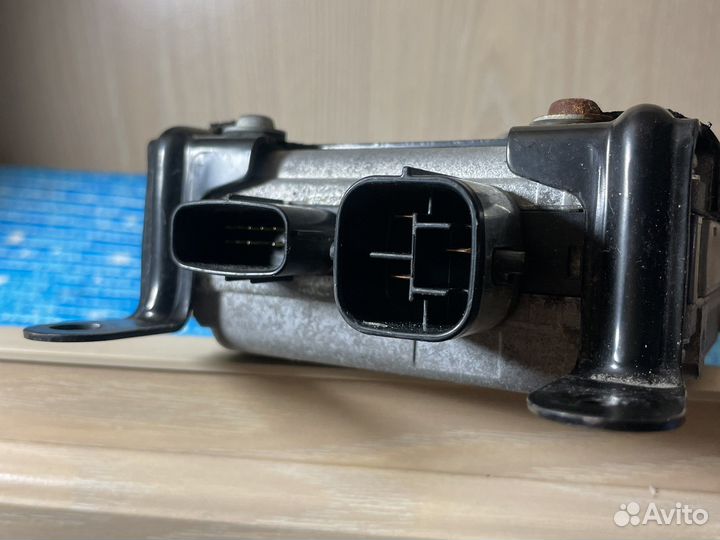 Блок управления рейки is250 is300 Lexus