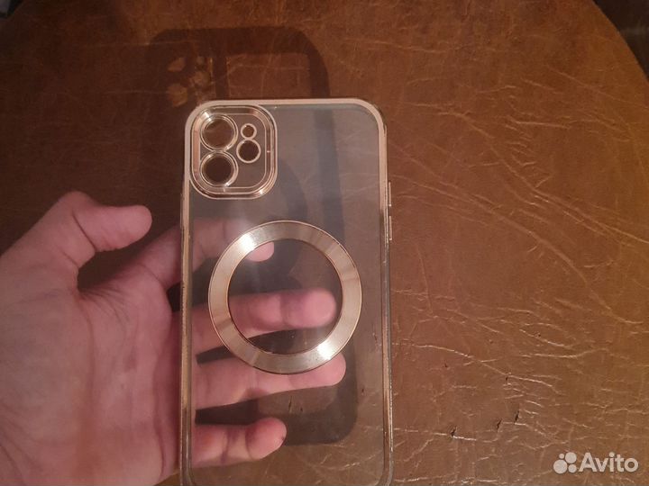 Чехол на iPhone 11