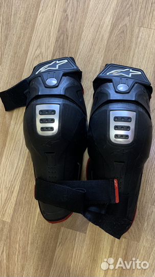 Наколенники