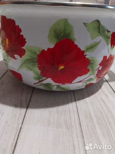 Кастрюля эмалированная новая