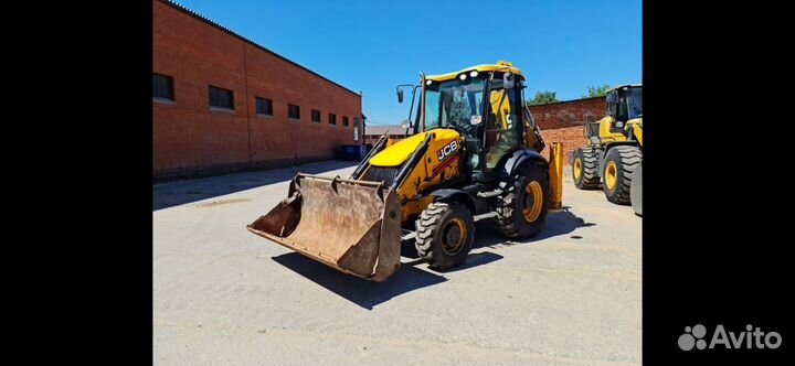 Экскаватор-погрузчик JCB 3CX4T, 2011