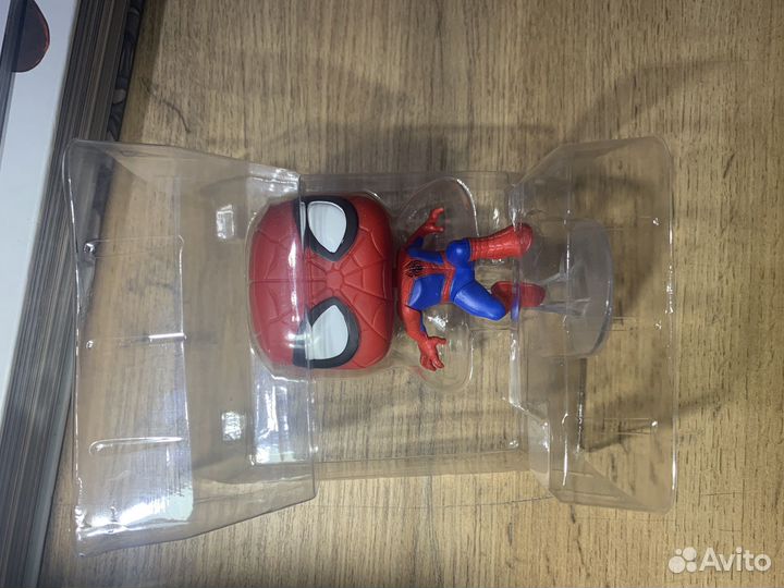 Фигурка funko POP человек паук: через вселенные