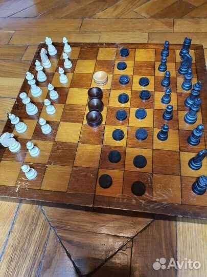 Шахматные фигуры штучно фишки