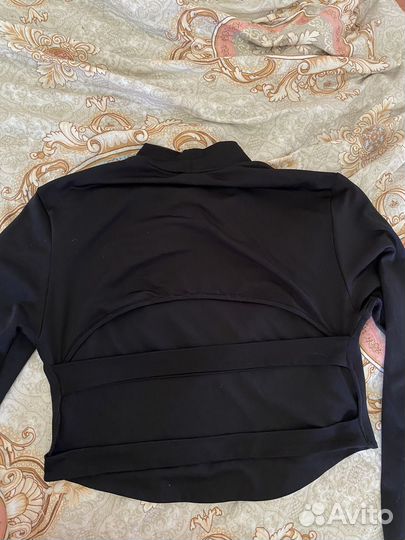 Топ черный с открытой спиной женский