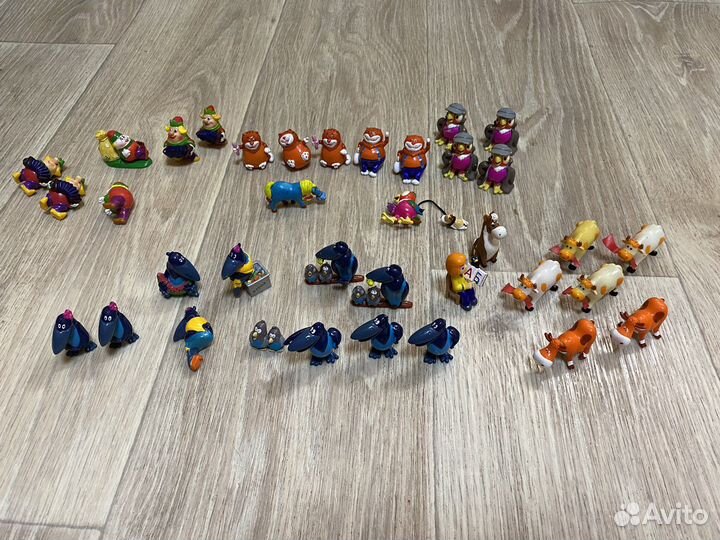 Игрушки из киндера и ландрин