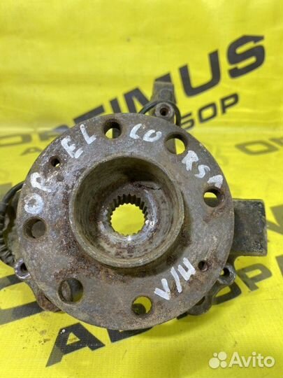 Кулак поворотный передний левый Opel Corsa D 2009