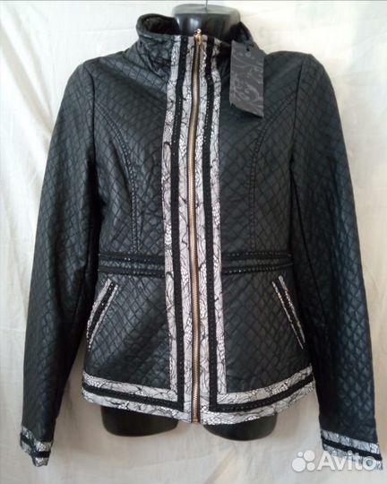 Ветровка женская