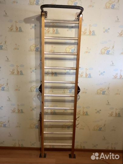 Шведская стенка с турником и брусьями