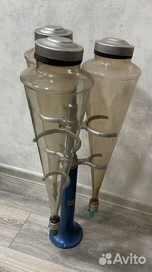 Колбы со стойкой для разлива сока